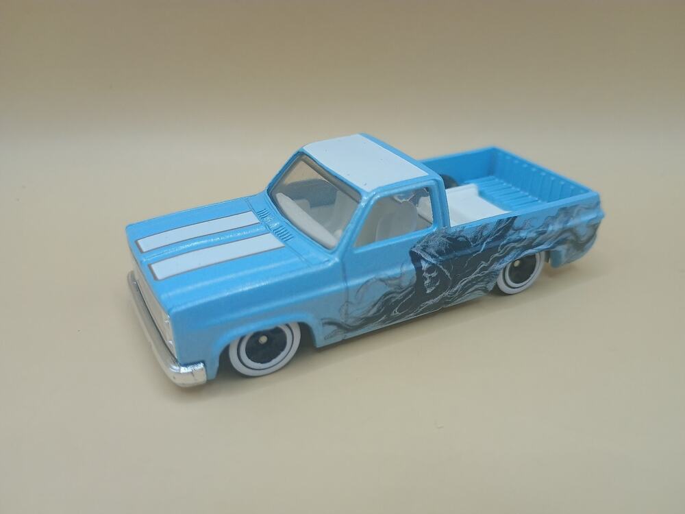 Custom Hot Wheels '83 Chevy Silverado Grim Reaper Ghost Flames 1:64 w/...